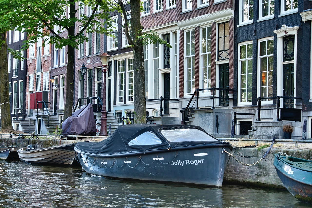 Zbor ieftin la Amsterdam