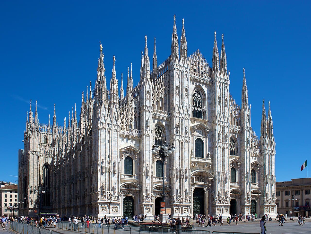 Zbor ieftin la Milano, Italia